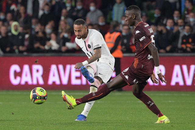 中国三人男篮不敌立陶宛 张宁5分赵嘉仁6分